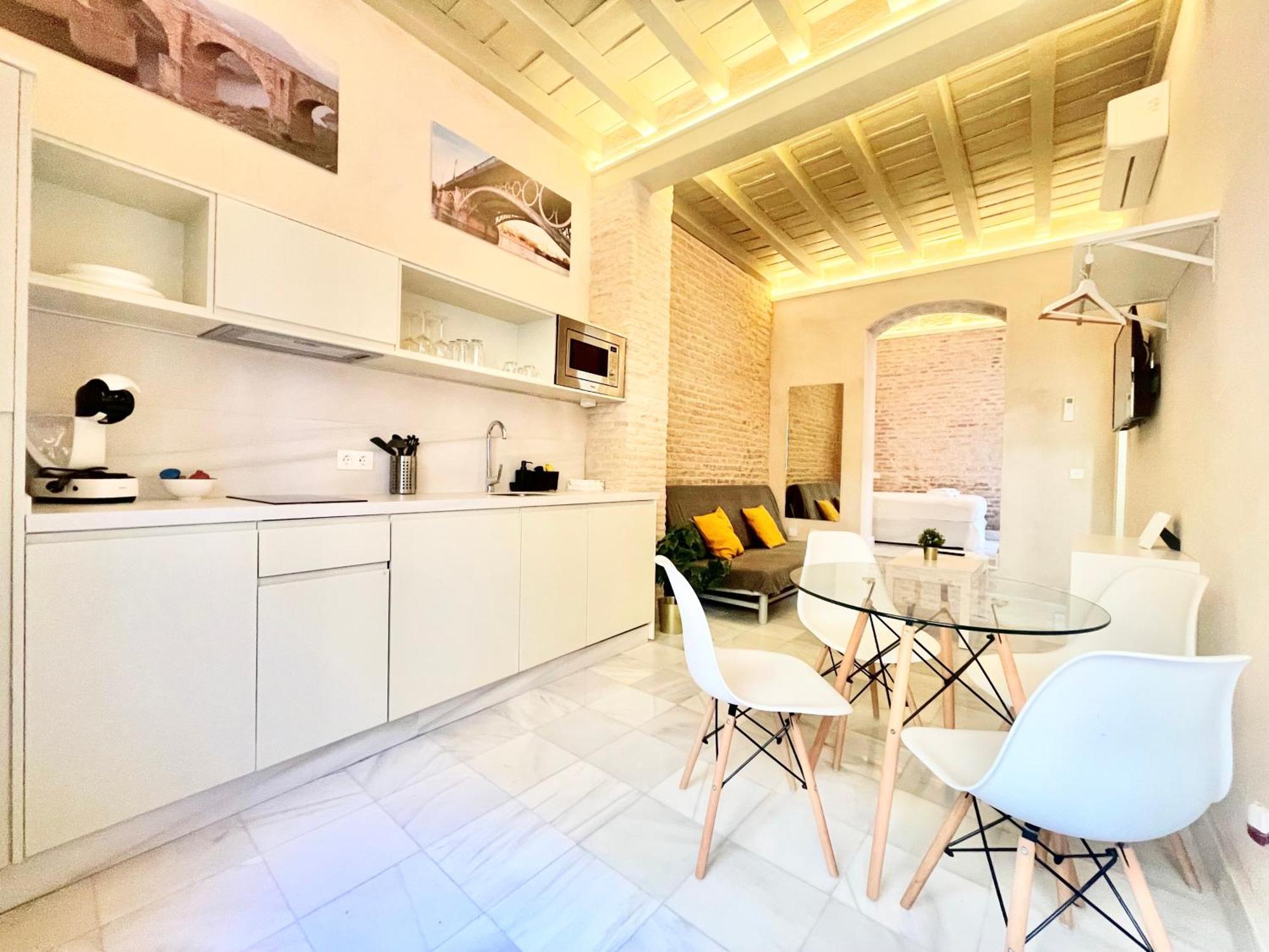 Click Triana - Patio Privado Apartamento Sevilha Exterior foto